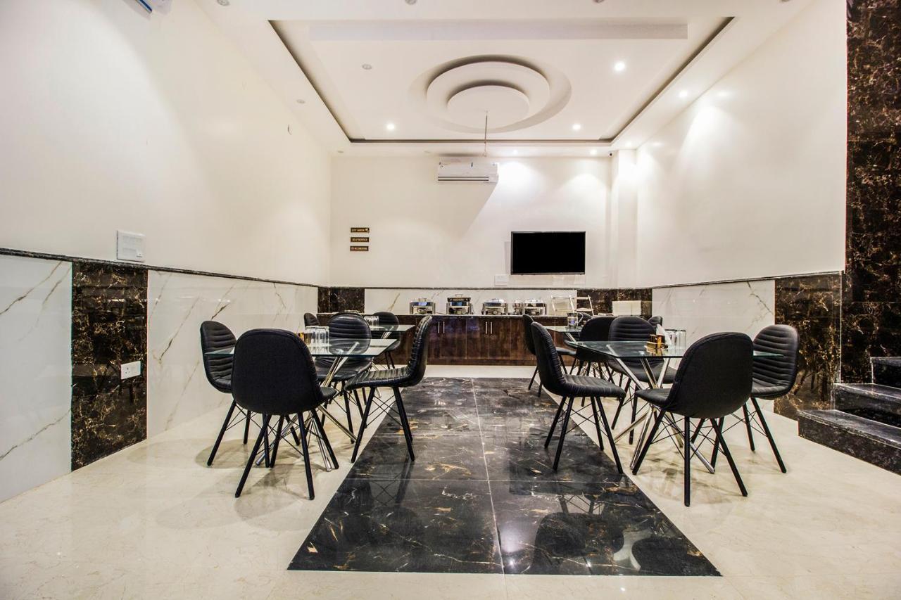 Fabhotel Olivia Suite Нью-Дели Экстерьер фото