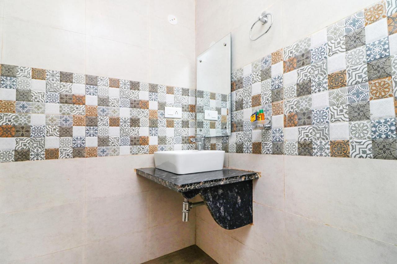 Fabhotel Olivia Suite Нью-Дели Экстерьер фото